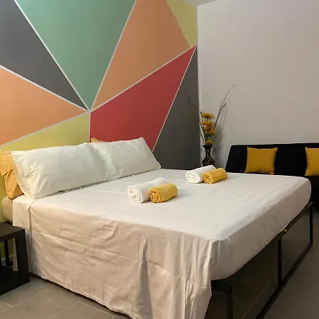 Michelangelo House فندق مبيت وإفطار ترينتو