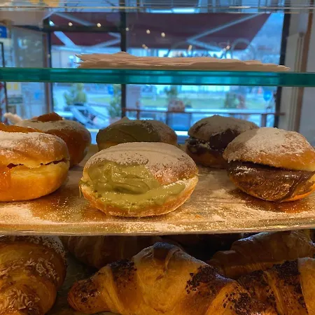 Bed and breakfast Michelangelo House Trento