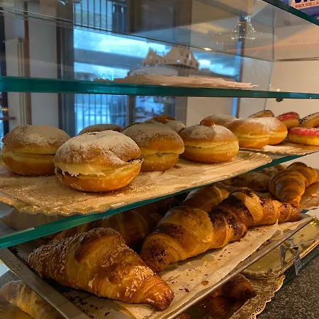 Bed and breakfast Michelangelo House 3*