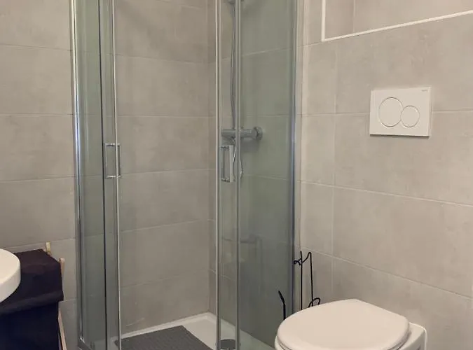 Michelangelo House 3* טרנטו