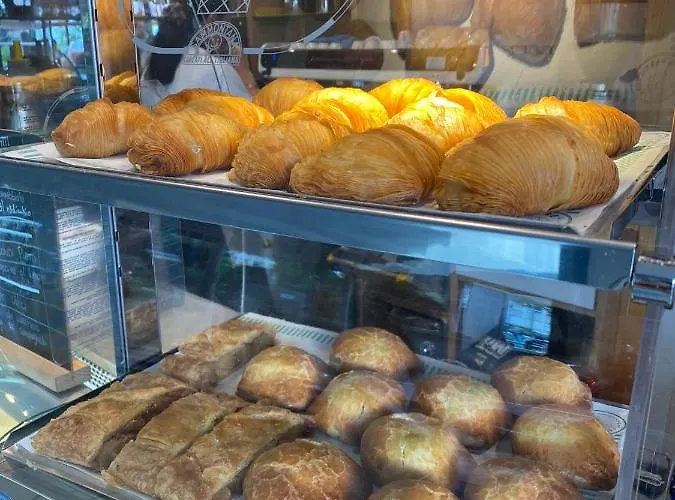 לינה וארוחת בוקר Michelangelo House