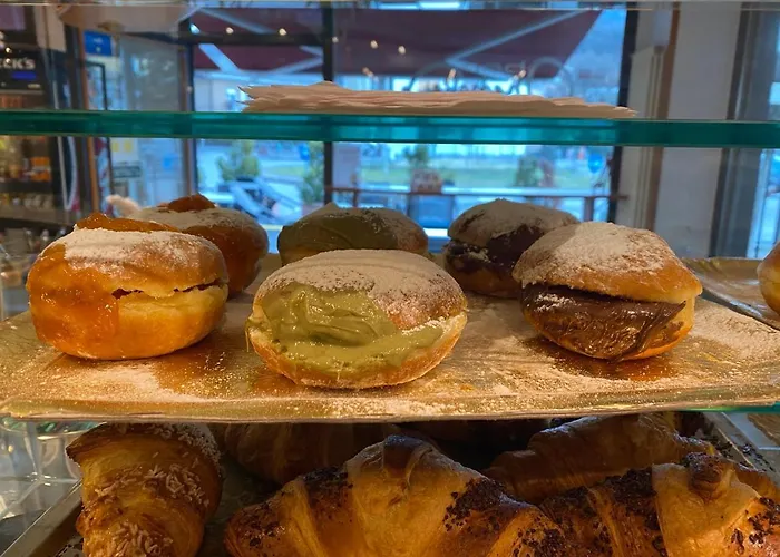 לינה וארוחת בוקר Michelangelo House טרנטו