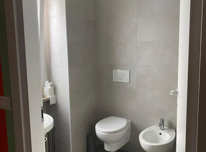 Michelangelo House 3* טרנטו